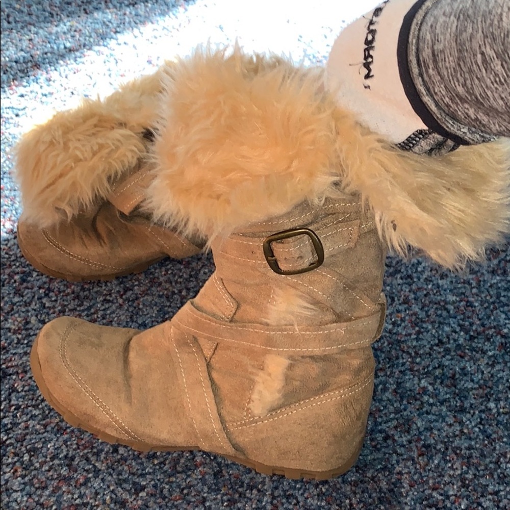 Hardly Worn! - image 1